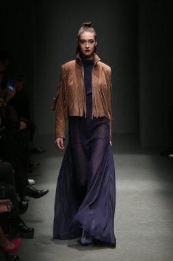 Meltem Özbek Catwalk Mercedes-Benz moda hafta Istanbul'da