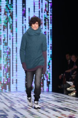 Marka kim Catwalk Mercedes-Benz moda hafta Istanbul'da