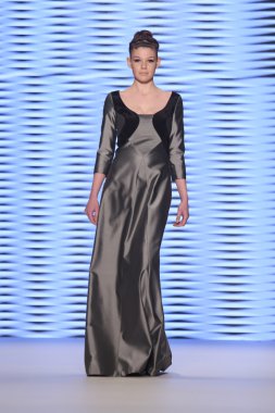 Özlem Erkan Catwalk Mercedes-Benz moda hafta Istanbul'da