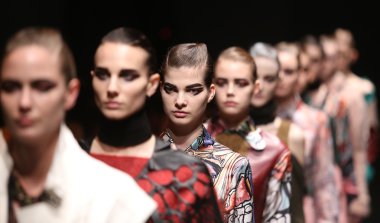 Mercedes-Benz moda hafta Istanbul'da Bashaques Catwalk