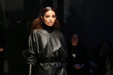 Derya açıkgöz Catwalk Mercedes-Benz moda hafta Istanbul'da
