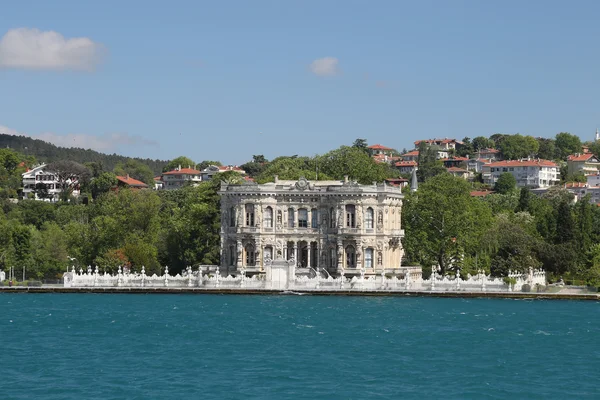 Kucuksu Palace in Istanbul City, Turkey — Stock Photo, Image