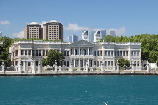 İstanbul, Türkiye 'deki Dolmabahçe Sarayı — Stok fotoğraf