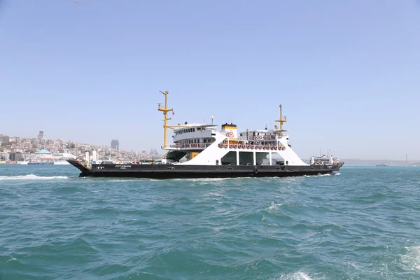 Ferry em Istambul — Fotografia de Stock