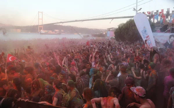 Färg upp Run i Istanbul — Stockfoto