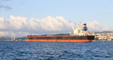 kargo gemisi denizde
