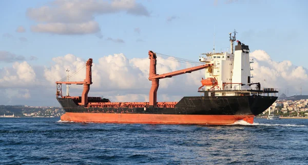 kargo gemisi denizde