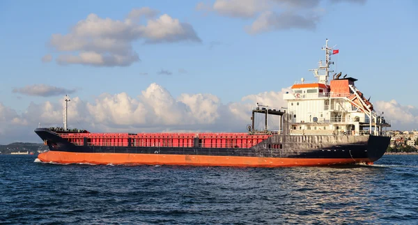 kargo gemisi denizde