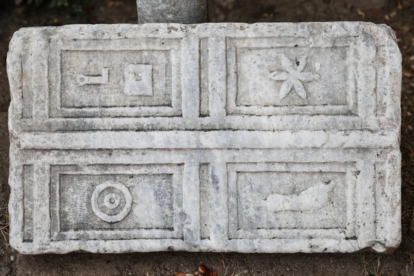 Simboli cavallereschi nel castello di Bodrum — Foto Stock