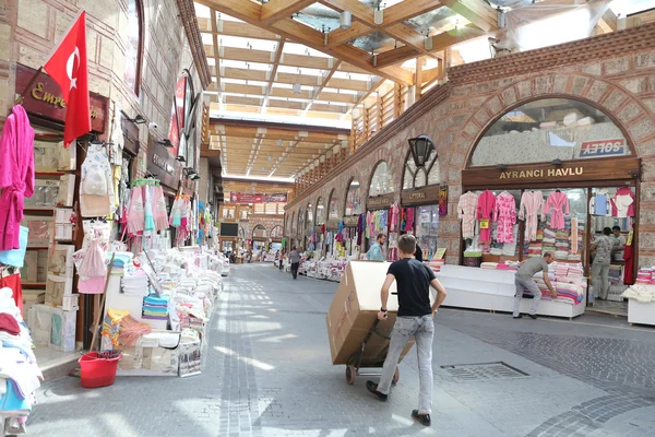 Bazar Havlucular en Kapalicarsi en Bursa City, Turquía — Foto de Stock