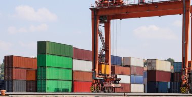 bir bağlantı noktası kaplarda