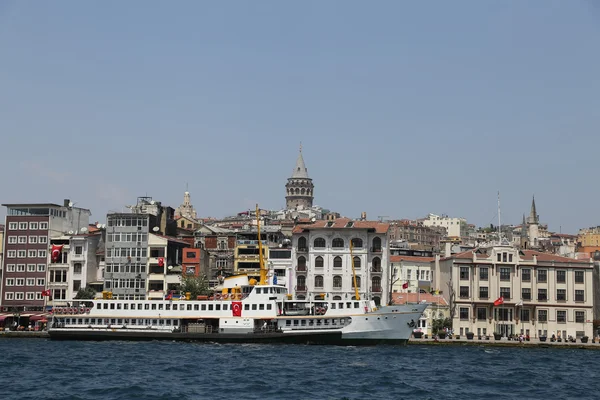 Torre Karakoy e Galata na cidade de Istambul — Fotografia de Stock