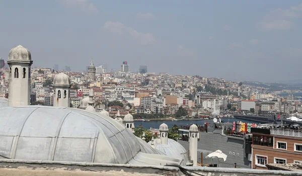 Galata och Karakoy distriktet i Istanbul — Stockfoto