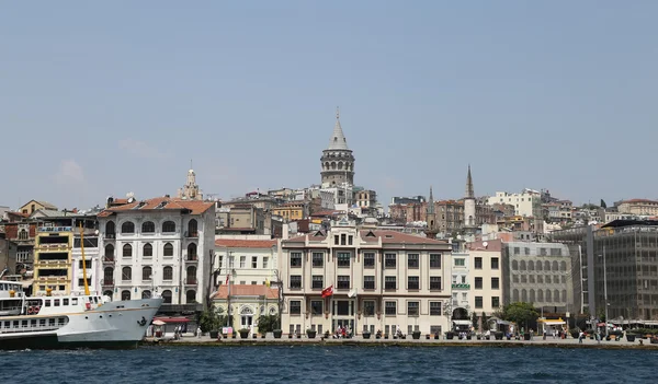 Torre Karakoy e Galata na cidade de Istambul — Fotografia de Stock