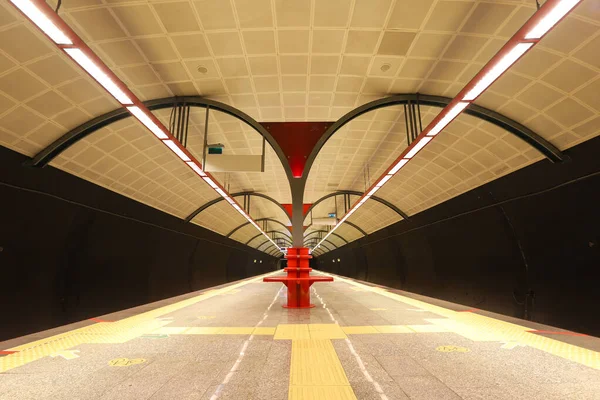 Vista Interior Una Estación Metro Vacía —  Fotos de Stock