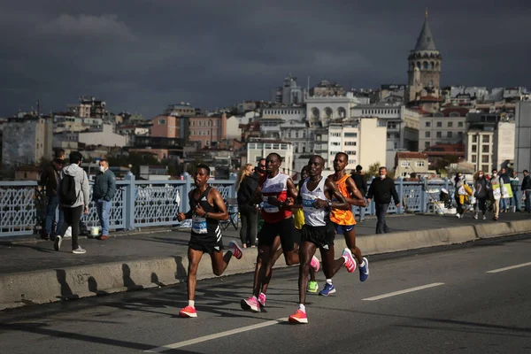 伊斯坦布尔 土耳其 2020年11月8日 42名运动员参赛 伊斯坦布尔马拉松赛 包括两个大洲的比赛 — 图库照片