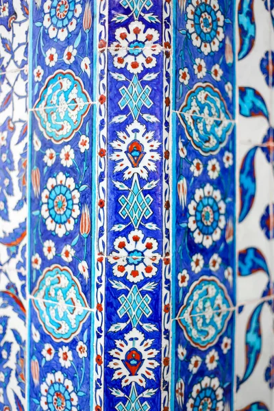 Detaily Tradiční Turecké Modré Dlaždice Modrou Červenou Barvou — Stock fotografie