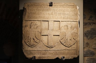 İSTANBUL, TURKEY - 18 HAZİRAN 2021: Galata Kulesi 'nde tarihi eserler