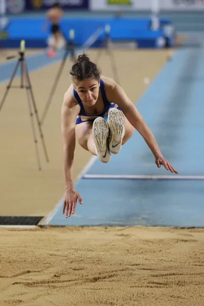 Istanbul Turquia Fevereiro 2021 Atleta Indefinido Salto Distância Durante Campeonato — Fotografia de Stock