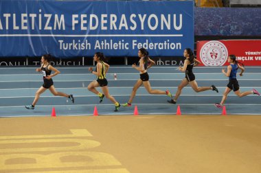 İSTANBUL, TURKEY - 31 Ocak 2021: Türkiye Atletizm Federasyonu Olimpiyat Eşiği sırasında koşan sporcular