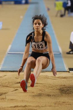 İSTANBUL, TÜRKEYE - 31 Ocak 2021: Türkiye Atletizm Federasyonu Olimpiyat Eşiği sırasında uzun atlama