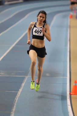 İSTANBUL, TURKEY - 14 Şubat 2021: Türkiye Atletizm Federasyonu Olimpiyat Eşiği sırasında koşan tanımlanamayan sporcu