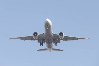 ISTANBUL, TURKEY - 27 Şubat 2021: Türk Havayolları Kargo Boeing 777-F (CN 66580) İstanbul Atatürk Havalimanı 'na indi.