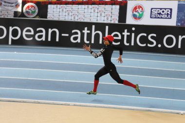 İSTANBUL, TURKEY - 27 Şubat 2021: Türkiye Atletizm Federasyonu Olimpiyat Eşiği sırasında koşan tanımlanamayan sporcu