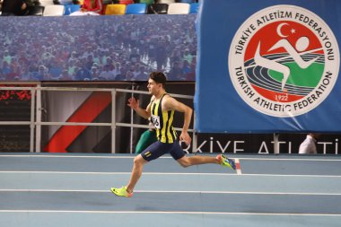 İSTANBUL, TURKEY - 27 Şubat 2021: Türkiye Atletizm Federasyonu Olimpiyat Eşiği sırasında koşan tanımlanamayan sporcu