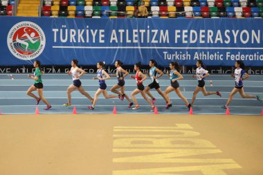 ISTANBUL, TURKEY - 14 Mart 2021: Türkiye Atletizm Federasyonu Salon Atletizm Şampiyonası sırasında koşan sporcular