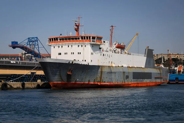 Navio Carga Está Carregando Porto — Fotografia de Stock