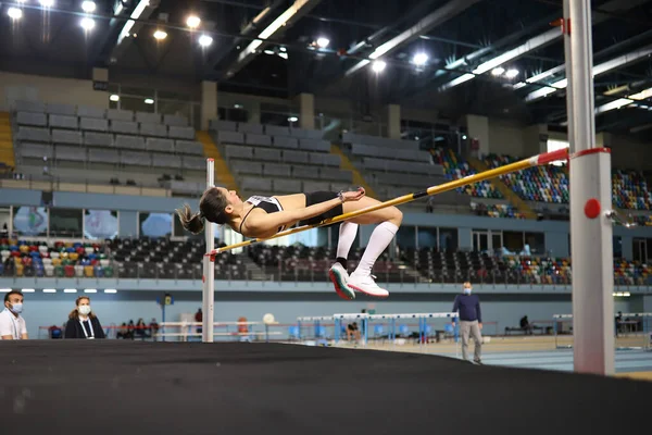 Istanbul Turquia Março 2021 Atleta Indefinido Salto Altura Durante Campeonatos — Fotografia de Stock