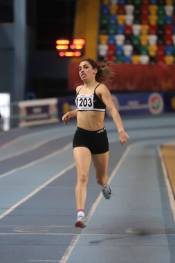 ISTANBUL, TURKEY - Mart 07, 2021: Türkiye Atletizm Federasyonu Yarış Atletizm Şampiyonası sırasında koşan tanımlanamayan sporcu