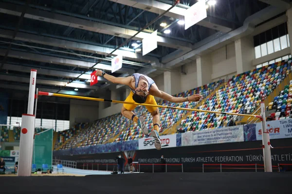 Istanbul Turquia Março 2021 Atleta Indefinido Salto Altura Durante Campeonatos — Fotografia de Stock