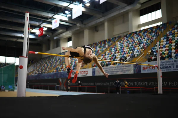 Istanbul Turquia Março 2021 Atleta Indefinido Salto Altura Durante Campeonatos — Fotografia de Stock