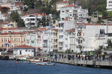 İstanbul 'un İstanbul İlçesinin Boğaz Tarafındaki Binalar