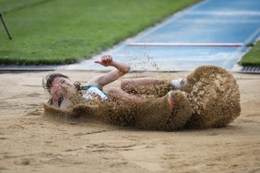 ISTANBUL, TURKEY - 13 Haziran 2021: Balkan U20 Atletizm Şampiyonası sırasında tanımlanamayan atletler