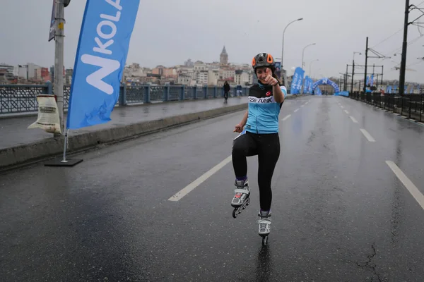 Istanbul Turkey Nisan 2021 Galata Köprüsü Nde Stanbul Yarı Maratonu — Stok fotoğraf