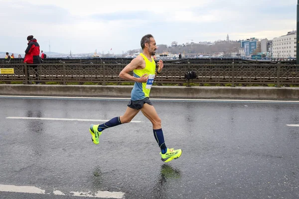 Istanbul Turquia Abril 2021 Atleta Correndo Meia Maratona Istambul Cidade — Fotografia de Stock