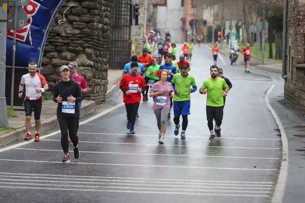 Istanbul Turkey Kwiecień 2021 Sportowcy Biegający Półmaraton Stambule Starym Mieście — Zdjęcie stockowe