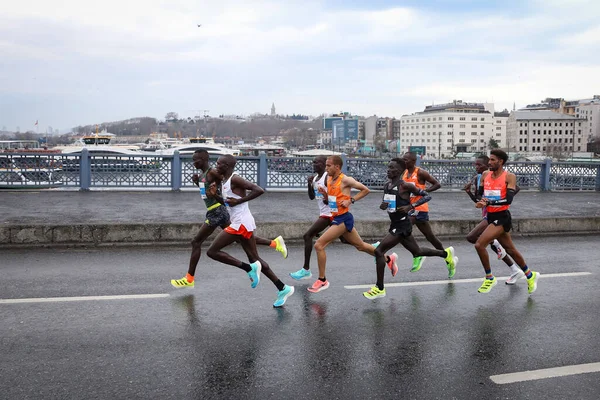 Istanbul Turquia Abril 2021 Atletas Correndo Meia Maratona Istambul Cidade — Fotografia de Stock