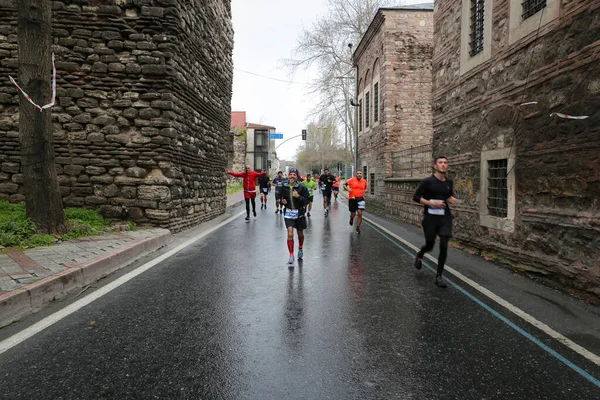 Istanbul Turkey Április 2021 Isztambul Óvárosában Isztambuli Félmaratont Futtató Sportolók — Stock Fotó