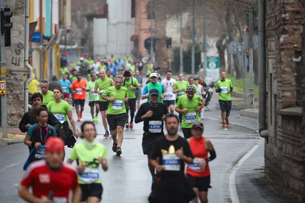 Istanbul Turkey Kwiecień 2021 Sportowcy Biegający Półmaraton Stambule Starym Mieście — Zdjęcie stockowe
