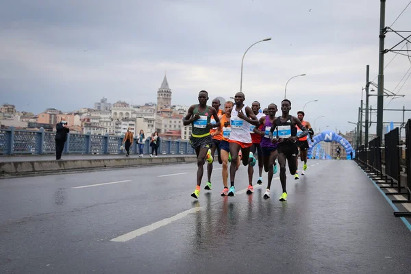 Istanbul Turkey April 2021 Athletes Running Istanbul Half Marathon Old — Stock Photo, Image