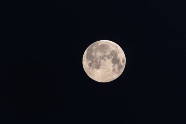 İstanbul Şehri üzerinde Dolunay Yükselişi, Türkiye