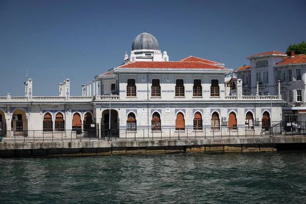 İstanbul 'un Büyükkada kentindeki Yolcu Terminali, Türkiye