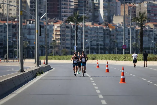 Izmir Turkey Kwietnia 2021 Sportowcy Biegający Maratonie Izmir — Zdjęcie stockowe