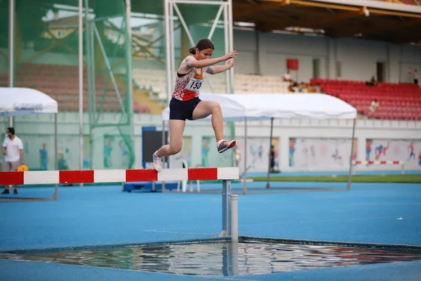 Istanbul Turkey Czerwca 2021 Nieokreślony Sportowiec Biegnie 3000 Metrów Przez — Zdjęcie stockowe