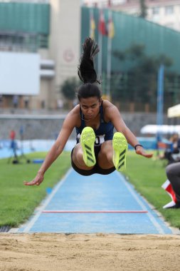 İSTANBUL, TÜRKEYE - 23 Haziran 2021: Türkiye Atletizm Federasyonu Cezmi veya Kupası sırasında tanımlanamayan atletler