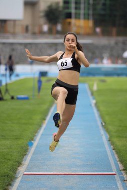 İSTANBUL, TÜRKEYE - 23 Haziran 2021: Türkiye Atletizm Federasyonu Cezmi veya Kupası sırasında tanımlanamayan atletler